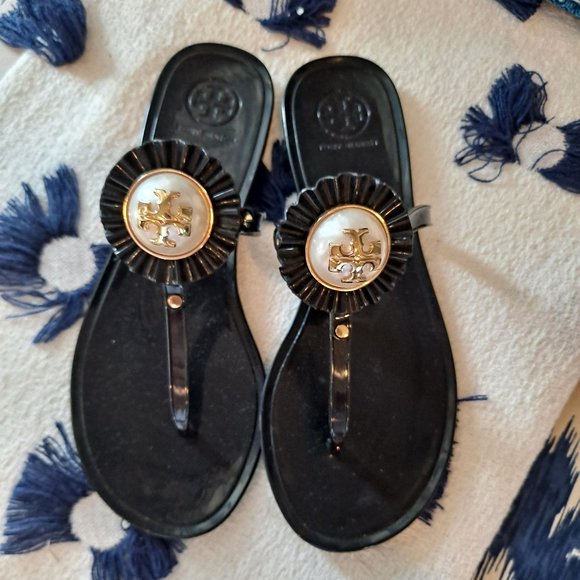 Tory Burch Shoes - NEW Tory Burch Melody Pearl Sandals